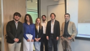 Panel 'Onderhandeling en Internationaal Recht', voorgezeten door Dr. Marinko Bobić, met studenten Giacomo Grasso, Elise Webster, Karlijn Tas, Jasmin Ethier en Nick Donaldson