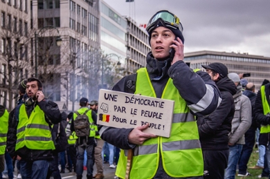 De gele hesjes-protesten sloegen over naar andere landen, zoals hier in België. Foto: Pelle de Brabander