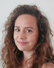 Renate Buisman: 'Met onderzoek hoop ik een bijdrage te leveren aan concrete strategieën om gezinnen onder stress te ondersteunen.'